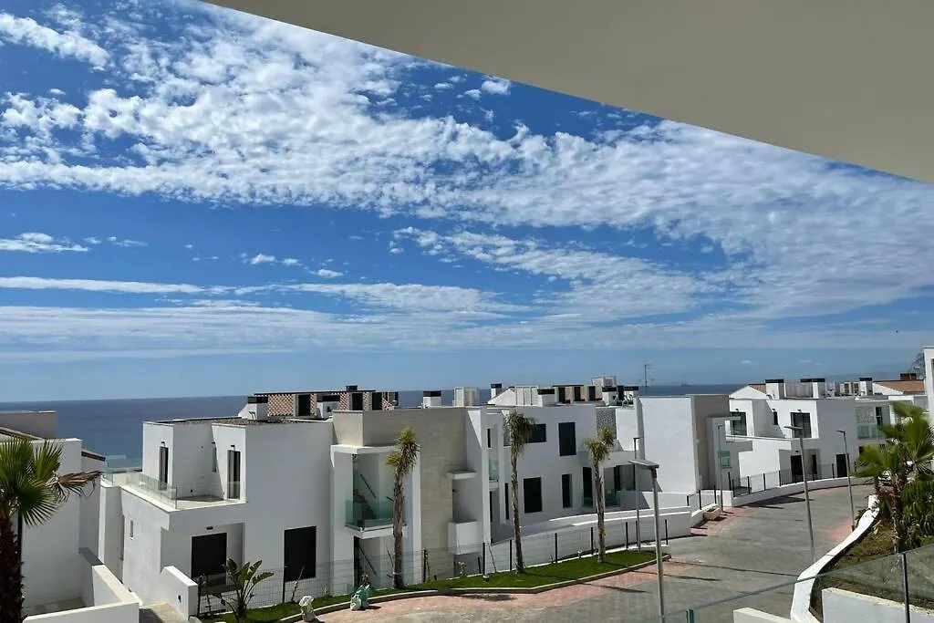 Modern 2 beds apartment in Alcaidesa