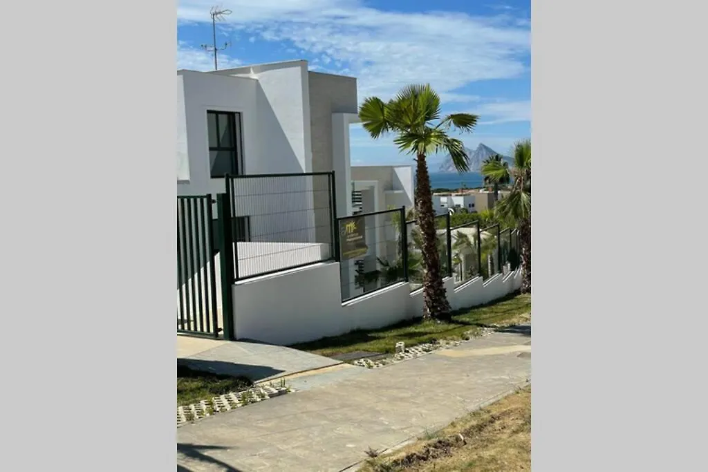 Modern 2 Beds Apartment In Alcaidesa