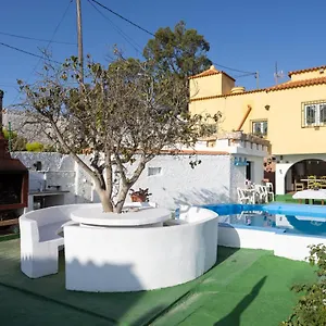 https://143-mountain-seaviews-and-pool-relax-by-sunkeyrents.tenerifehoteles.net